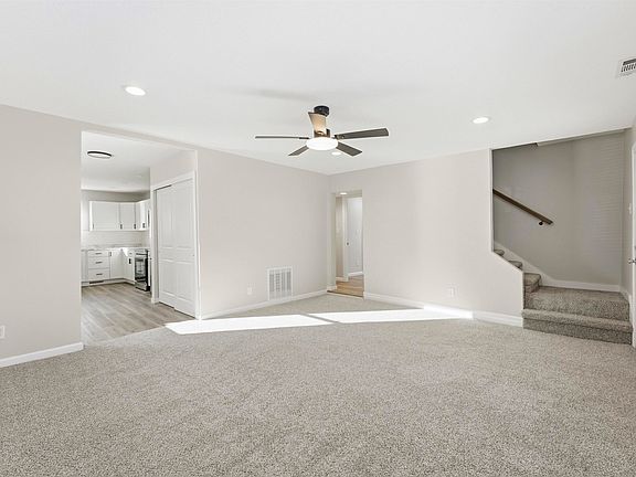 2nd image of 4018 S Park Dr