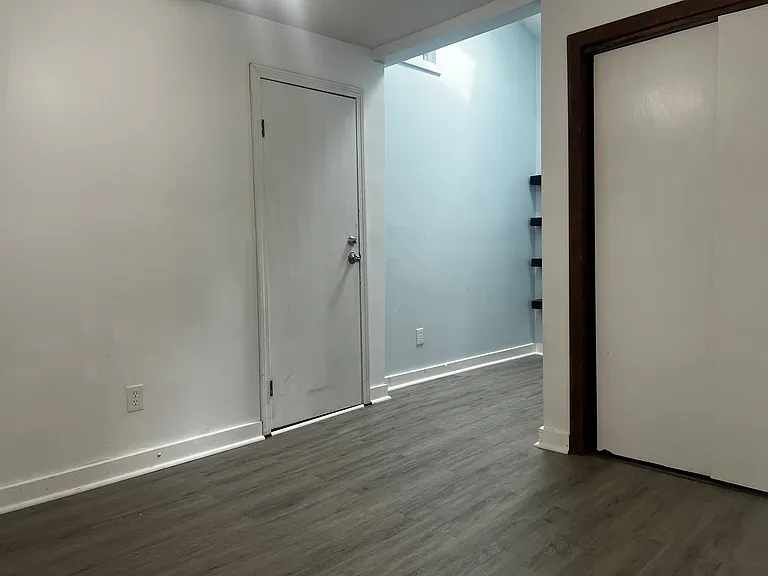 40 Portland Ave — Photo 17