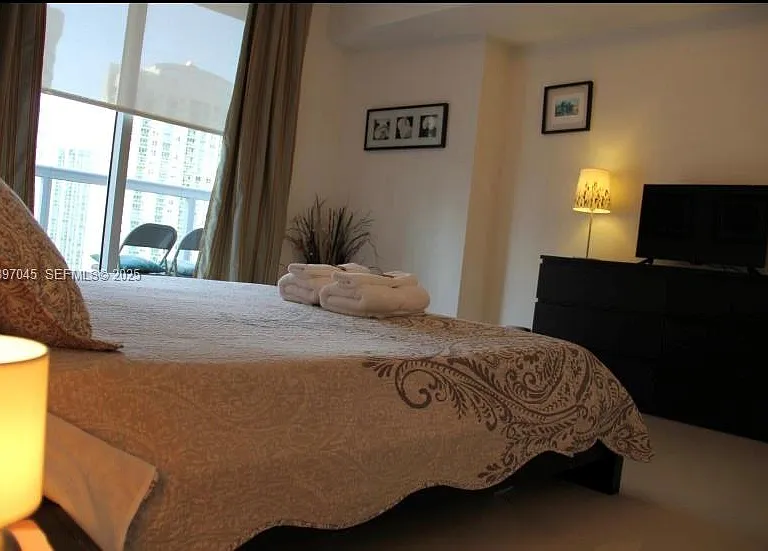 485 Brickell Ave — Photo 14
