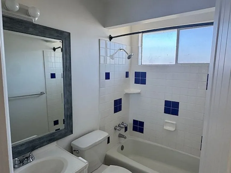 241 S La Alameda Ave — Photo 7