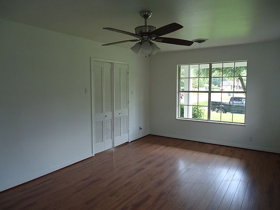 Living Area 18x12