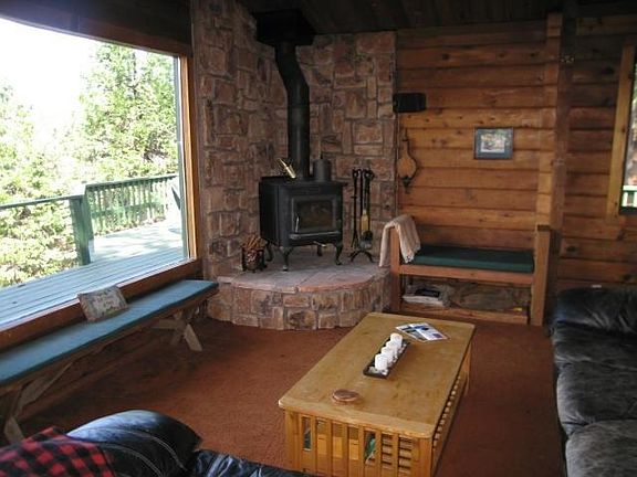 4th image of 19337 Ponderosa Dr