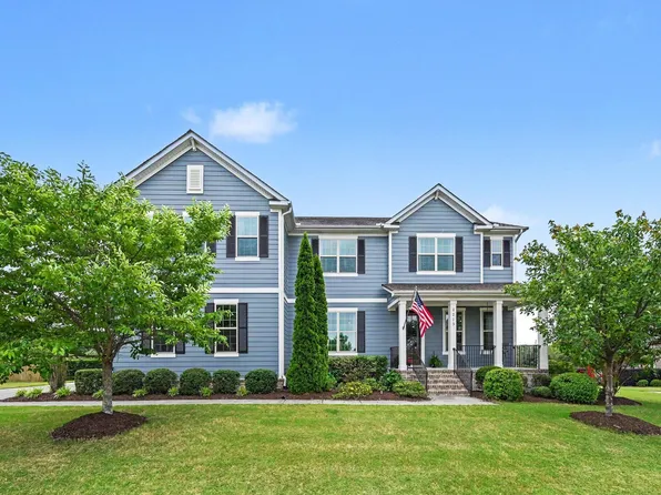2213 Serene Lake Dr, Apex, NC 27539