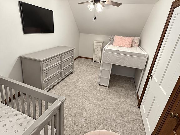 4th image of 521 S Main St