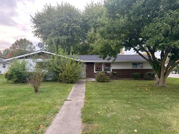 2 N Walnut St, Roachdale, IN 46172