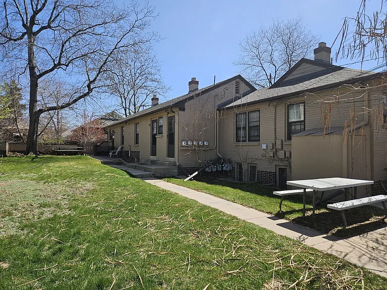2137 S Grant St — Photo 9
