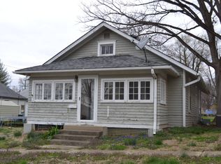 210 E 2nd St, Mount Carmel, IL 62863