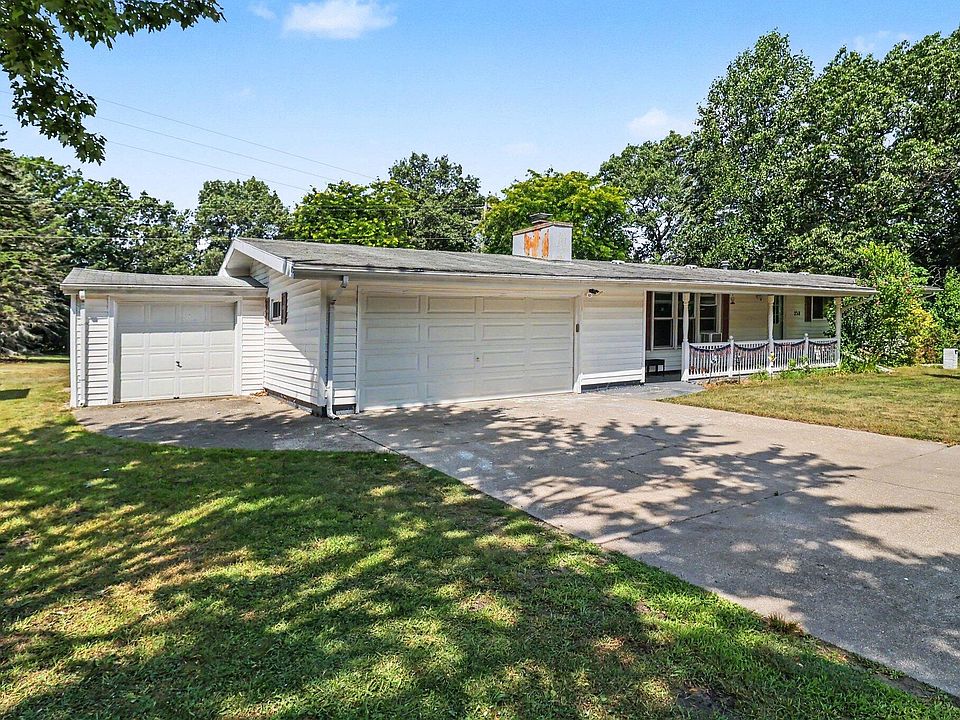 1st image of 2218 Maple Rd