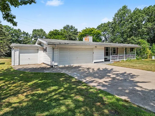 2218 Maple Rd, Manistee, MI 49660