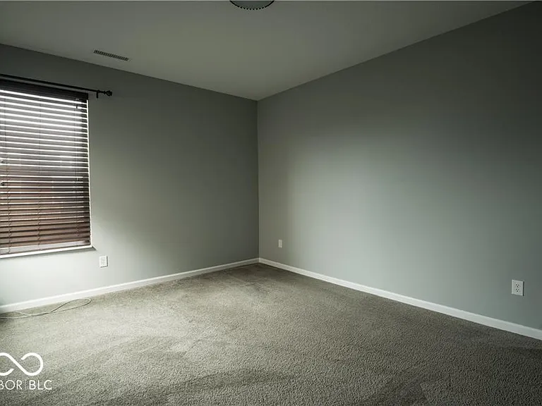 15665 Eastpark Dr — Photo 31