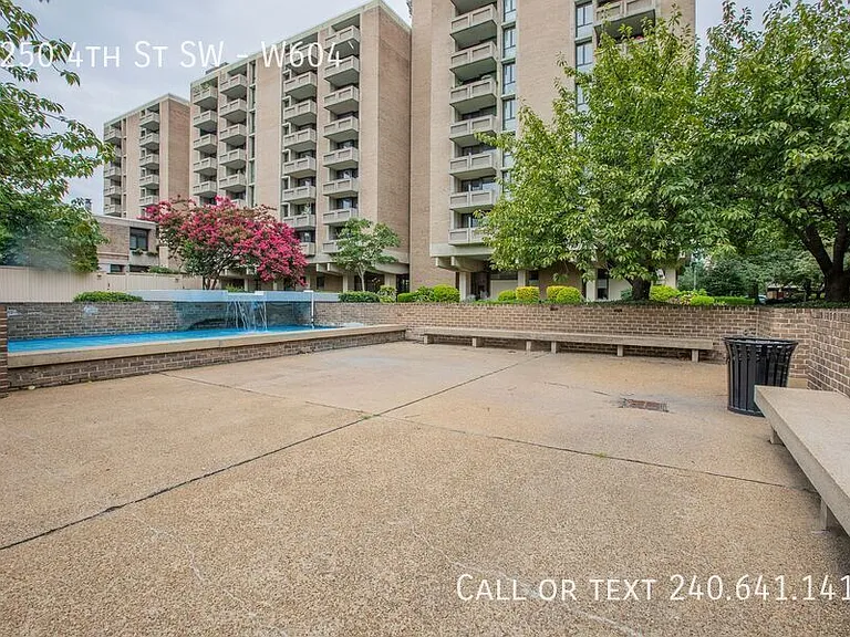 1250 4th St SW #W604 — Photo 4
