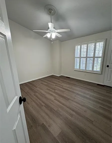 2907 Queen Anne Ct — Photo 15