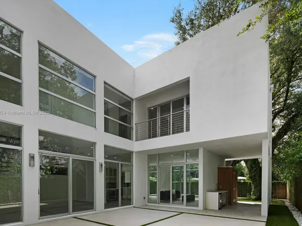 5720 SW 24th St, Miami, FL 33155