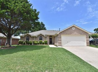 213 Carlsbad Dr, Mansfield, TX 76063