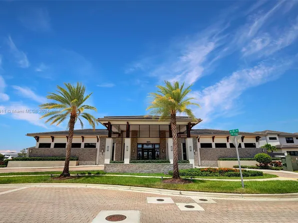 15846 NW 91st Ct, Miami Lakes, FL 33018