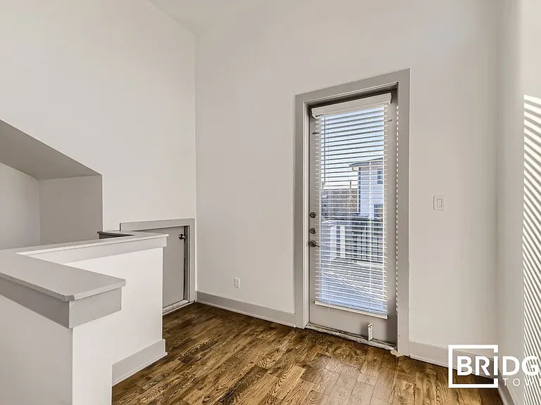 2208 Arabelle St — Photo 21