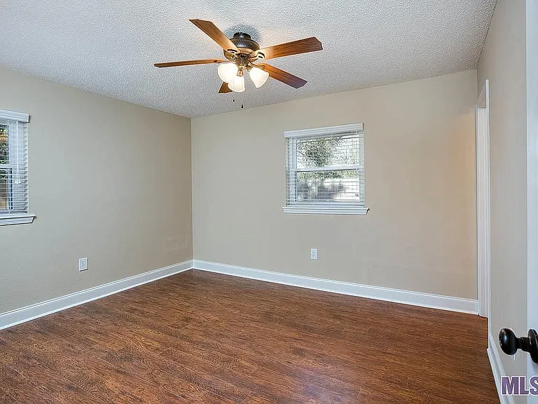 15921 McNeil Ave — Photo 13