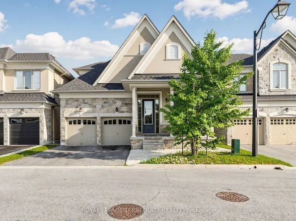 1815 Fairport Rd #12, Pickering, ON L1V 0E3