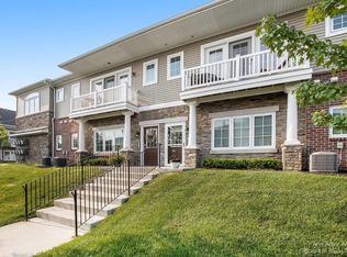 5623 Arbor Chase Dr, Ann Arbor, MI 48103