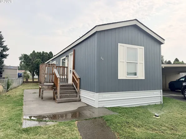 1040 SW 11th St #44, Hermiston, OR 97838