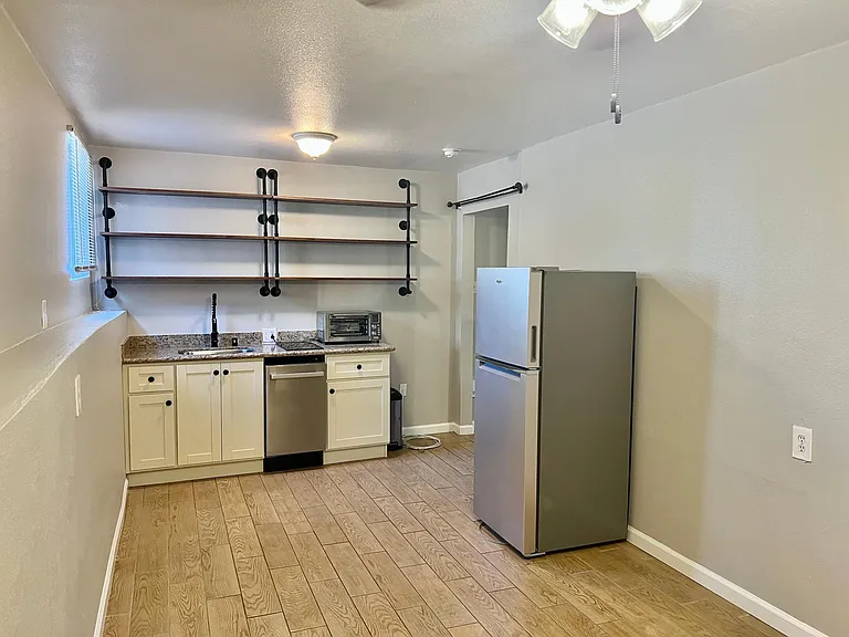 1660 Terrace Rd #B — Photo 8
