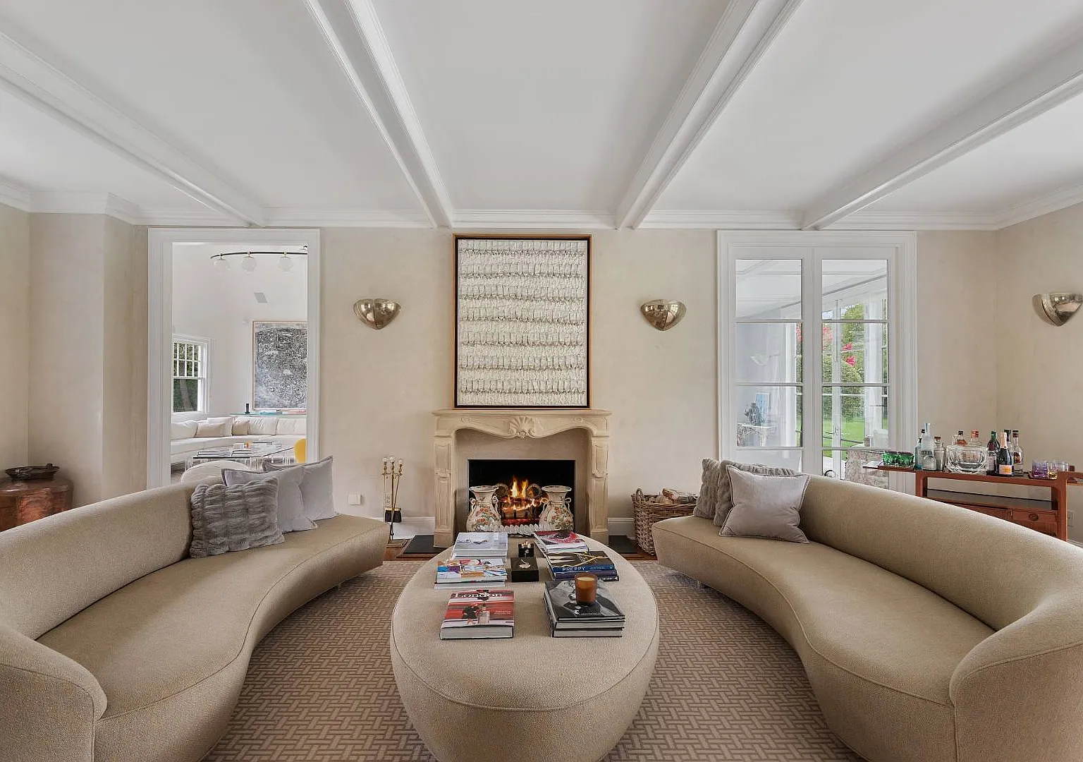 Beautiful Designer Home in the Southampton Estate Section — Photo 4
