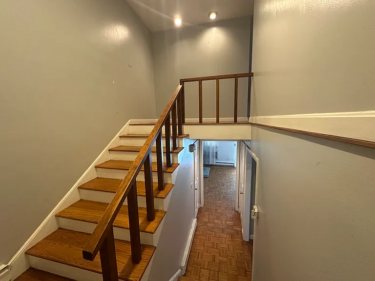 87 Phelps St — Photo 14