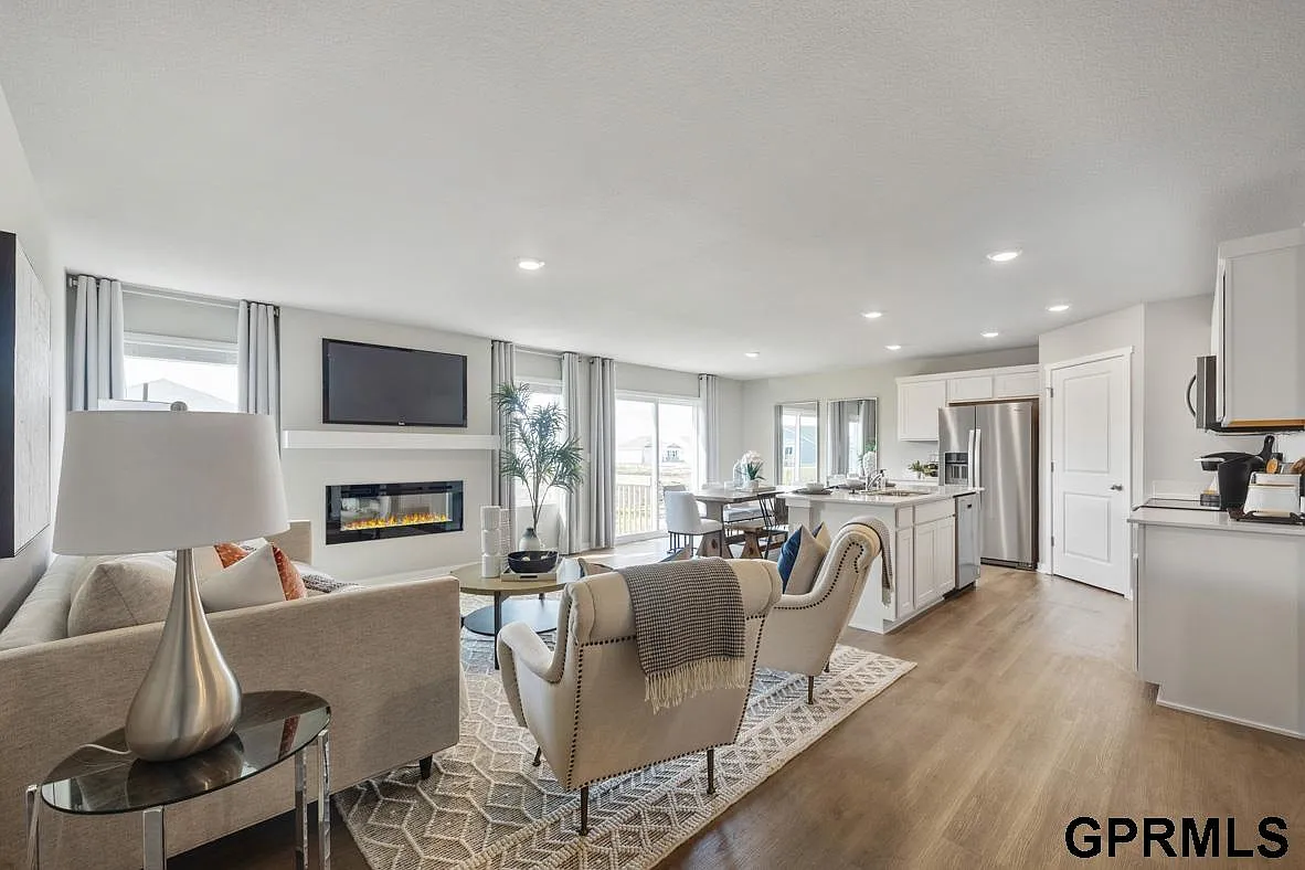 3 bed, 1498 sqft, $2,525 — Photo 4