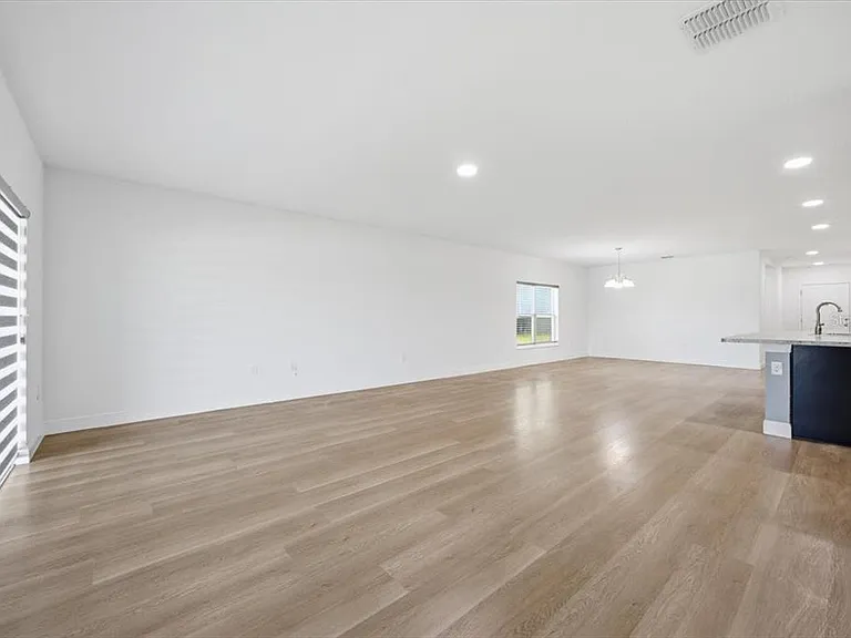 446 Hamlet Loop — Photo 9