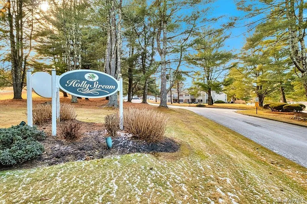 Building Photo - 1002 Holly Stream Ct #2