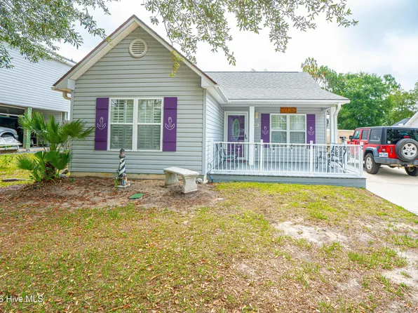 130 NE 11th Street, Oak Island, NC 28465