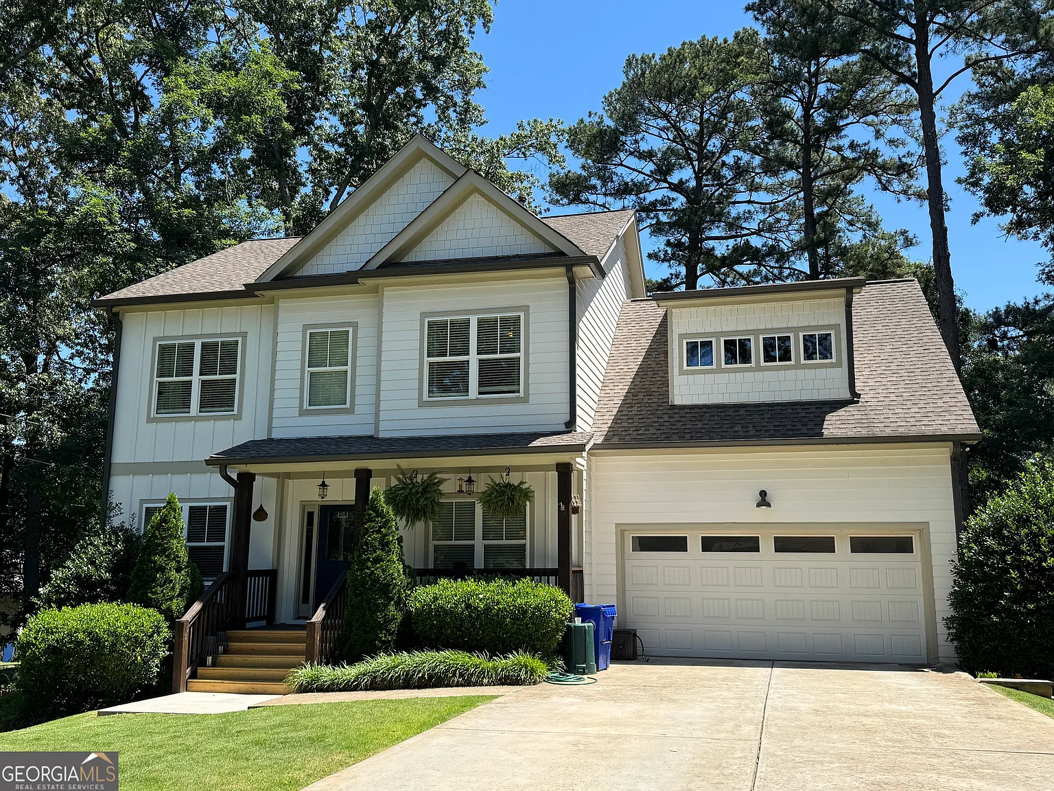 5 bed, 3.0 bath, 3300 sqft, $4,875 — Photo 1