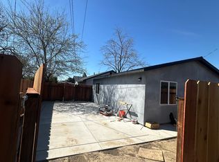 5304 8th St #B, Keyes, CA 95328