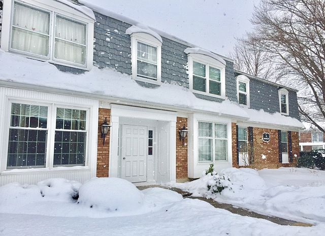 1st floor unit Low Taxes!