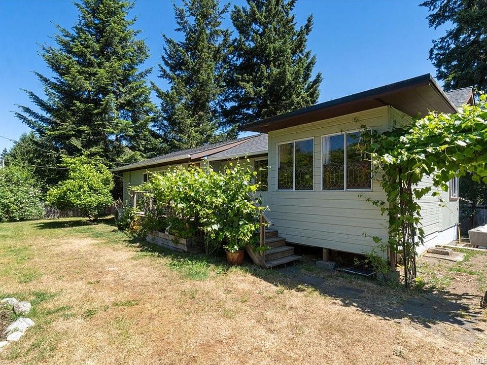 1st image of 980 Poplar Way