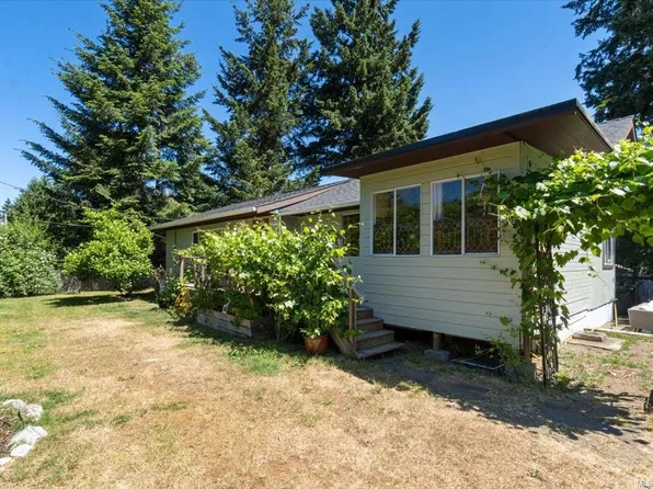 980 Poplar Way, Nanaimo, BC V9K 1X9