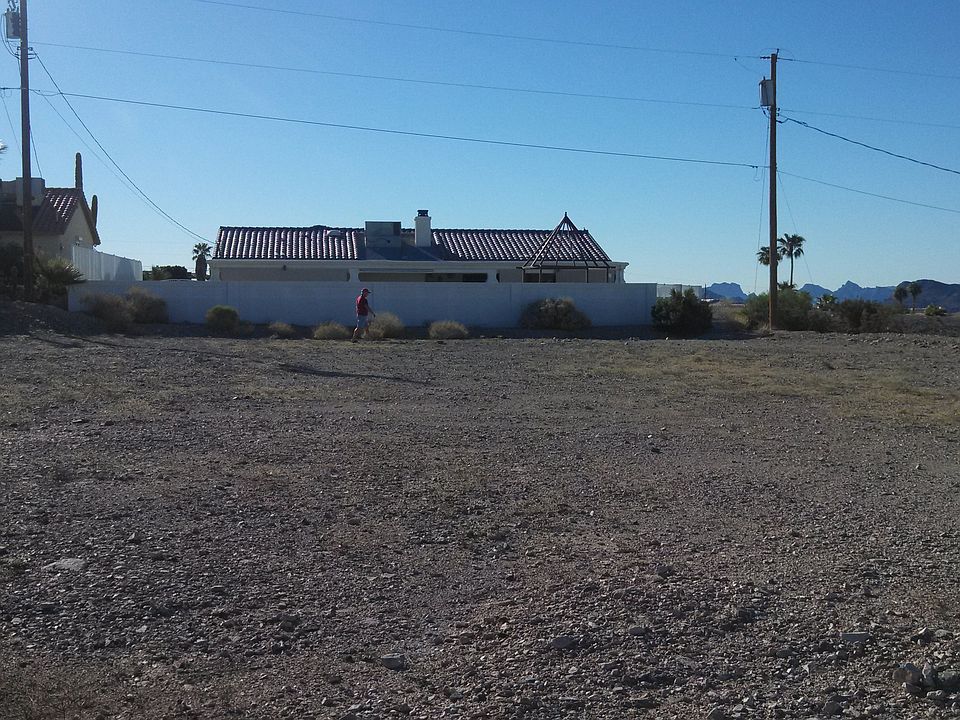 1st image of 3248 Daytona Ave
