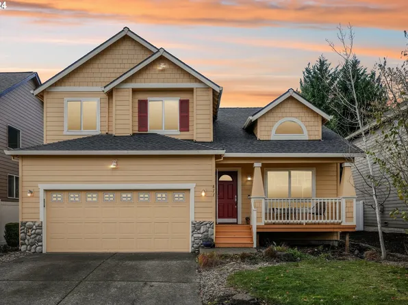 811 N 28th Ave, Cornelius, OR 97113