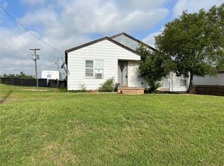 202 N 6th St, Cheyenne, OK 73628