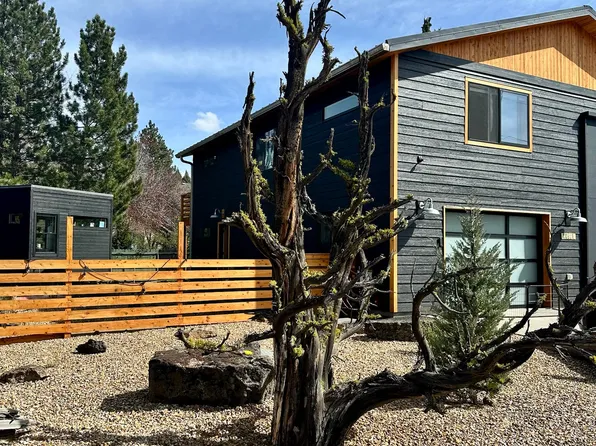 61580 Sunny Breeze Ln, Bend, OR 97702