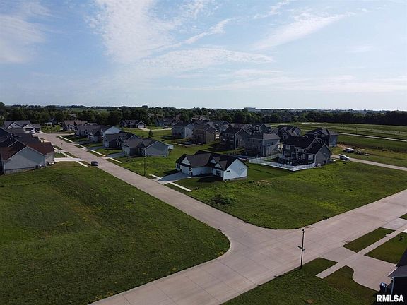 4th image of 6110 Christie Ct