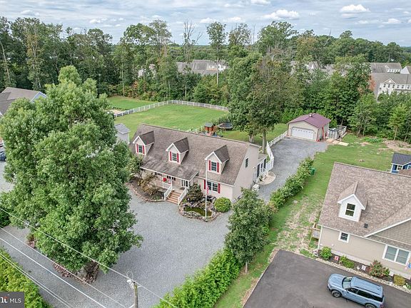 2nd image of 18390 Hudson Rd