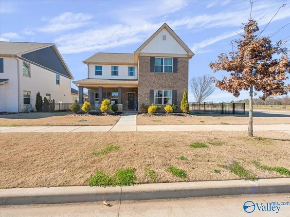 17323 Brooklawn St, Athens, AL 35611