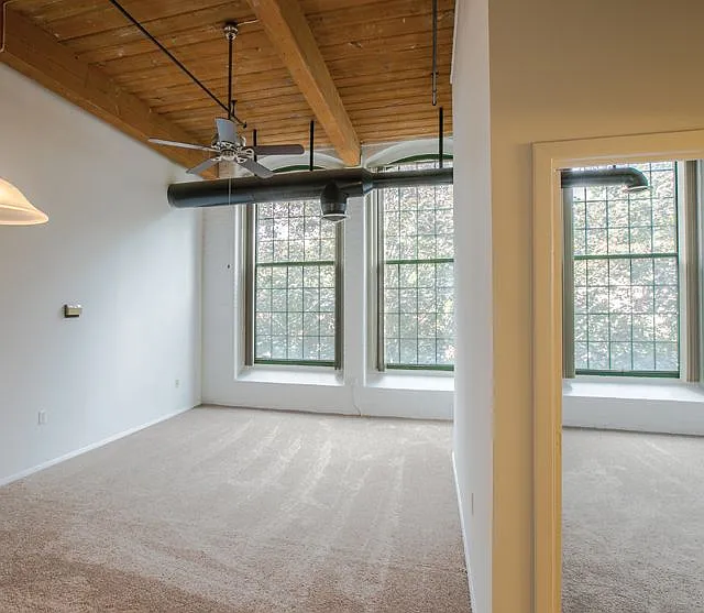 Ribbon Mill Apartments — Photo 11