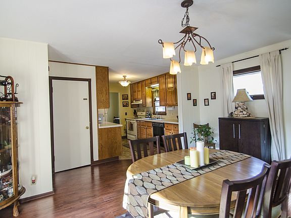 3rd image of 1208 Shryer Ave W