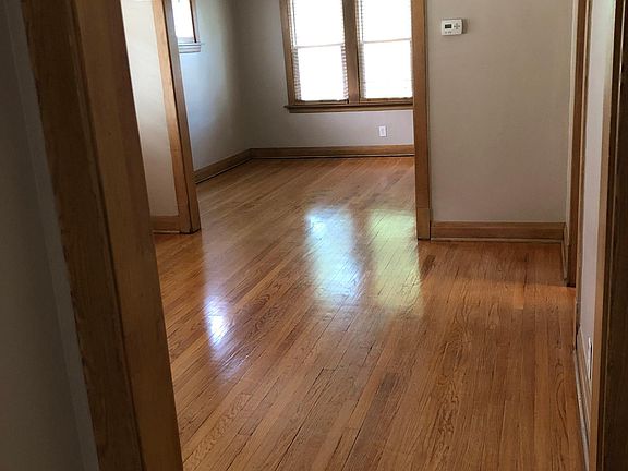 4th image of 5055 W Argyle St #2