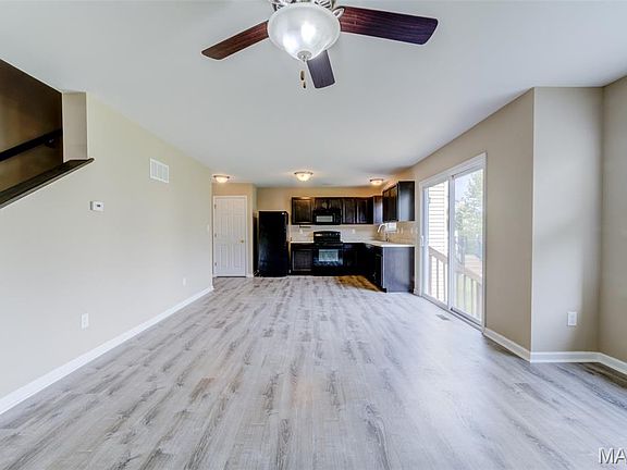 4th image of 1844 Sterling Oaks Dr