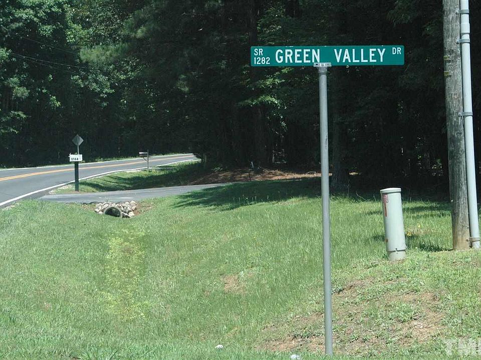 1st image of 80 Green Valley Dr