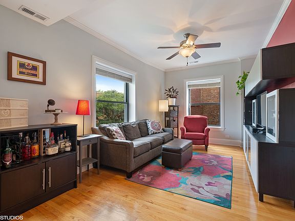 3rd image of 1457 W Leland Ave APT 3