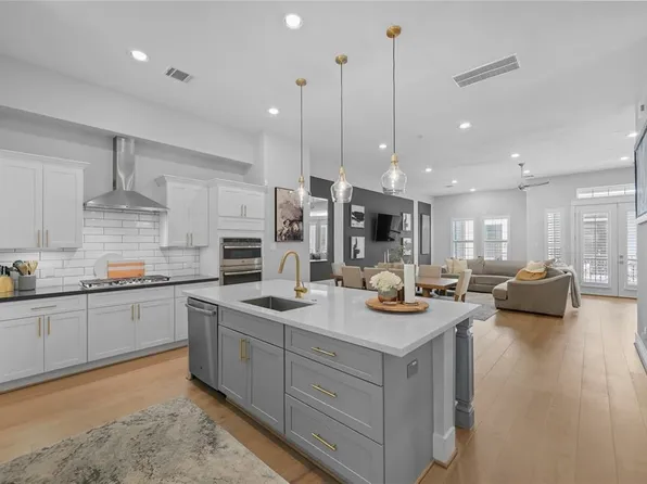4211 Dickson St, Houston, TX 77007